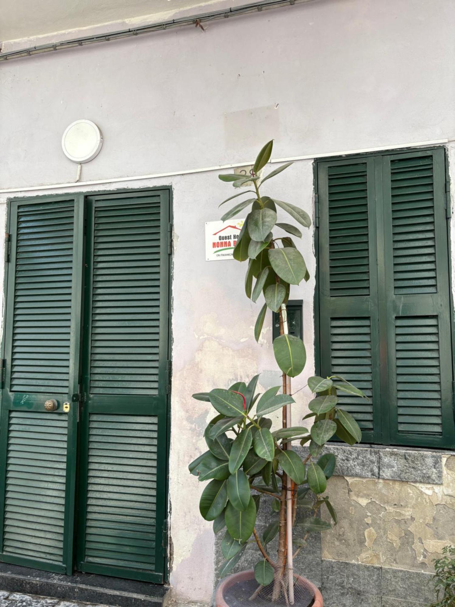 Guest House “Nonna Rossa” Napoli Exterior foto
